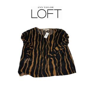 NWT Ann Taylor Loft Animal Print Top. Sz XS